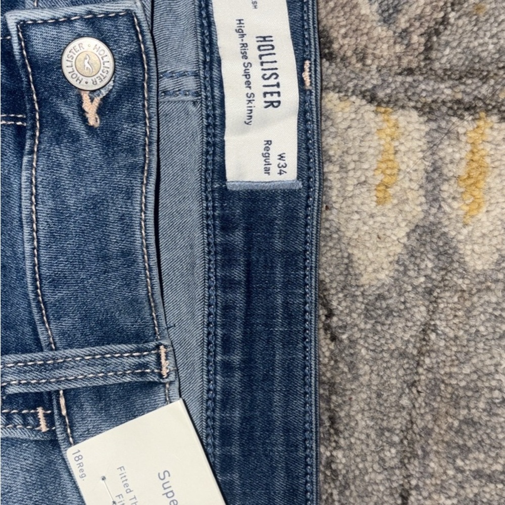 Hollister Dark Blue Skinny Jeans - Picture 2 of 5